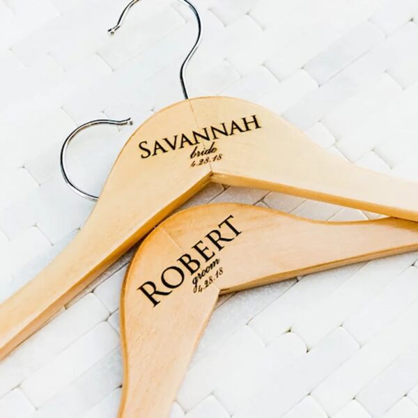 Ceintre personnalisé avec prénom et date du mariage