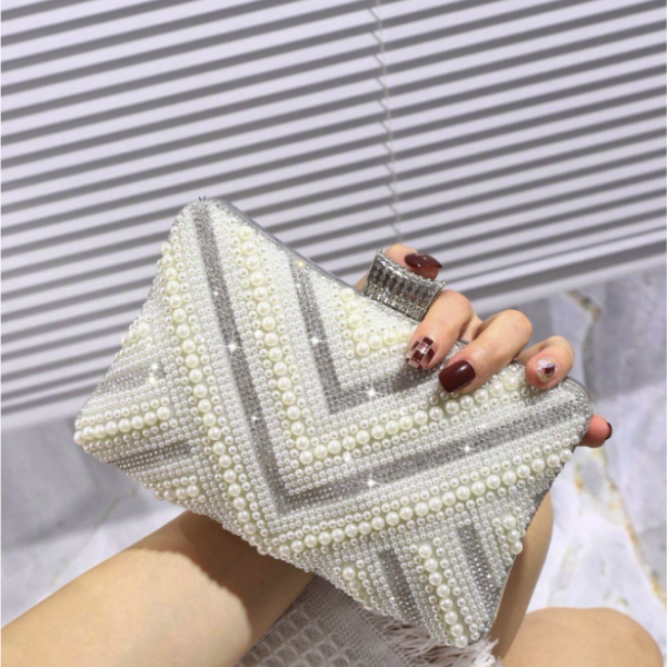 Sac De Soirée  Élégant Et Chic Argenté En Perles Artificielles Et En Strass Dans Une Boîte, Convient Aux Mariages,